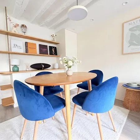 Heart Marais Bright 1br By Melvane